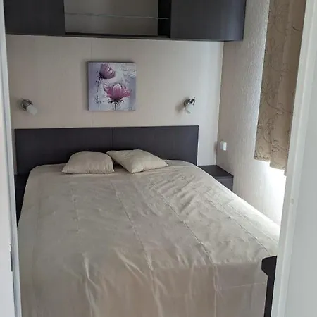 Mobil-home Grand Confort Campsite *