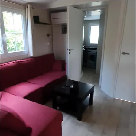 Camping Mobil-home Grand Confort *