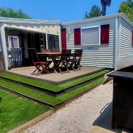 キャンプ場 Mobil-home Grand Confort